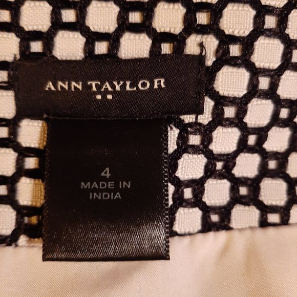 Ann Taylor Black and White Geo Design Skirt - Picture 3 of 4